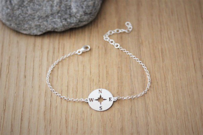 Bracelet boussole rose des vents en argent massif 