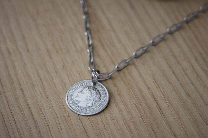 Collier 2 rangs en acier inoxydable pendentif pièce de monnaie