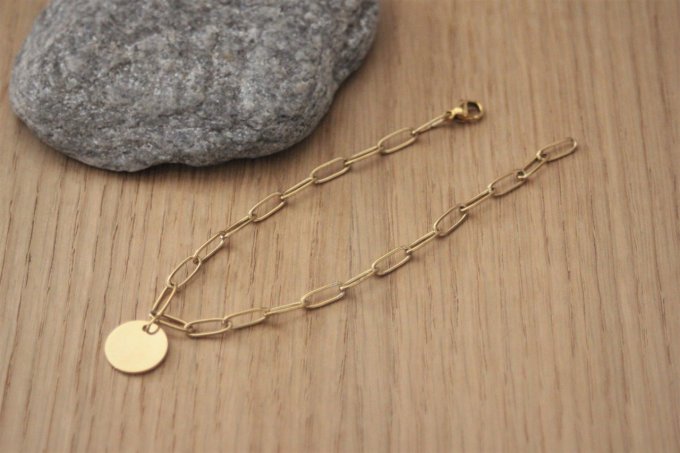 Bracelet chaine rectangle en acier doré et médaille à graver