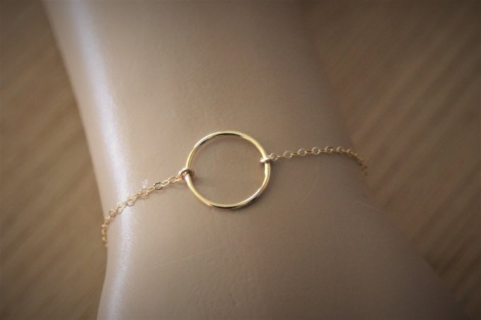 Bracelet minimaliste en or Gold Filled anneau de 15mm