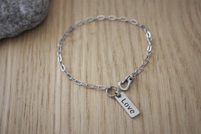 Bracelet acier inoxydable avec plaque message 'love'