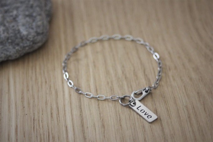 Bracelet acier inoxydable avec plaque message 'love'