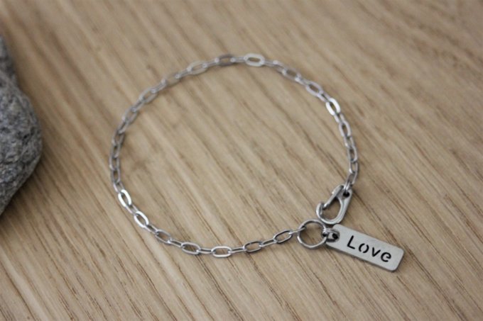 Bracelet acier inoxydable avec plaque message 'love'