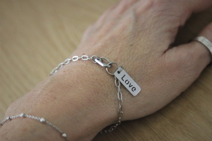 Bracelet acier inoxydable avec plaque message 'love'