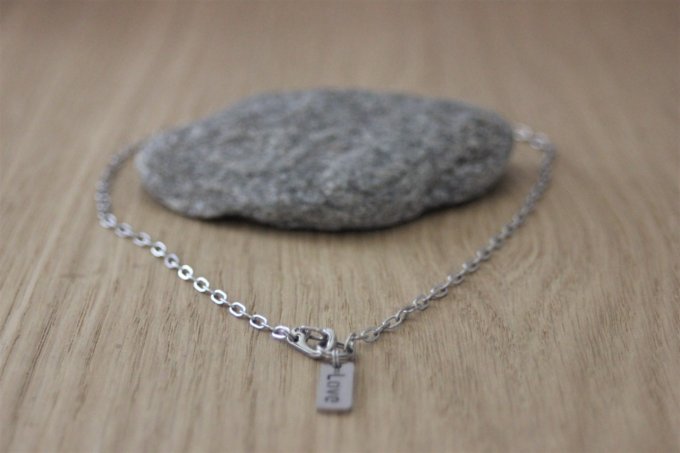 Collier en acier inoxydable avec plaque message love