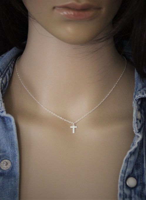 Collier en argent massif pendentif petite croix