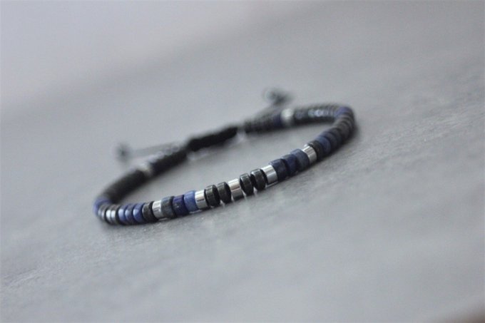Bracelet perles heishi en lapis lazuli, hématite et hématite argentée