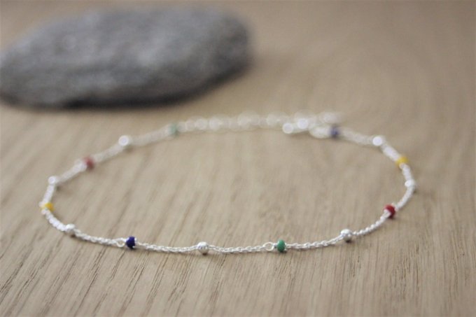  Chaine de cheville argent perles argent et perles cristaux multicolores