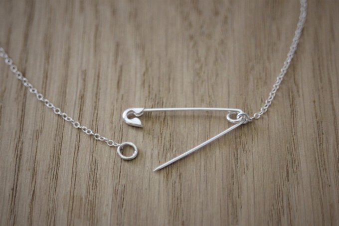 Collier argent massif pendentif épingle à nourrice