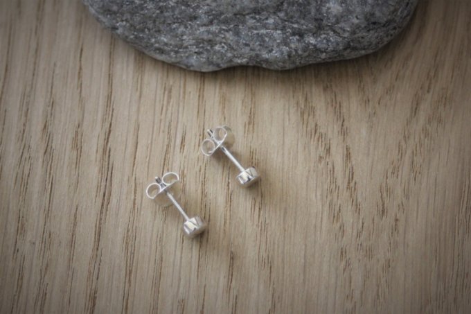 Boucles d'oreilles demi boules en argent massif 