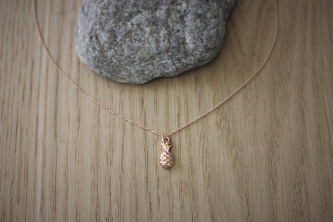 Collier ras de cou or rose pendentif ananas