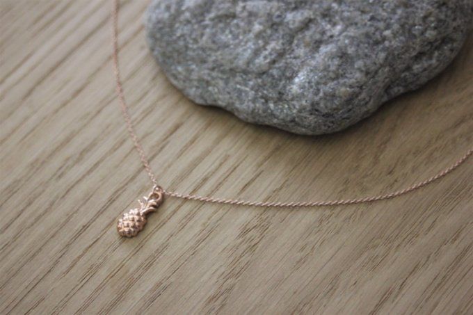 Collier ras de cou or rose pendentif ananas