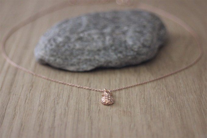 Collier ras de cou or rose pendentif ananas