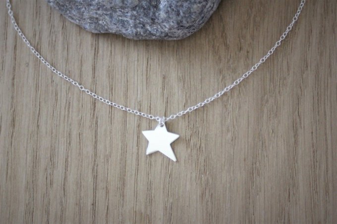 Collier argent massif pendentif étoile irrégulière à graver