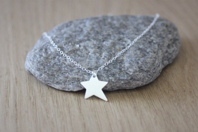 Collier argent massif pendentif étoile irrégulière à graver