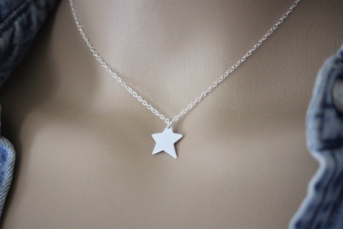Collier argent massif pendentif étoile irrégulière à graver