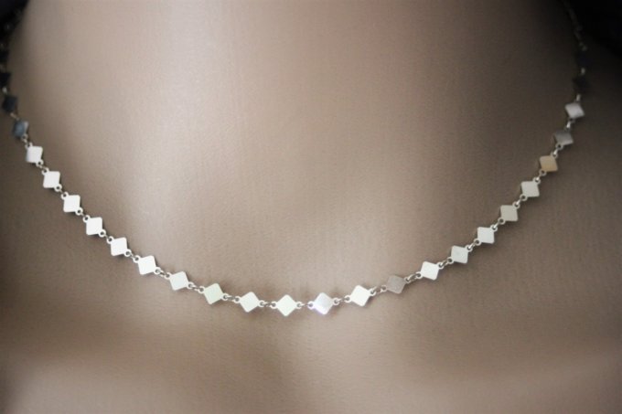 Collier argent chaine avec petit losanges