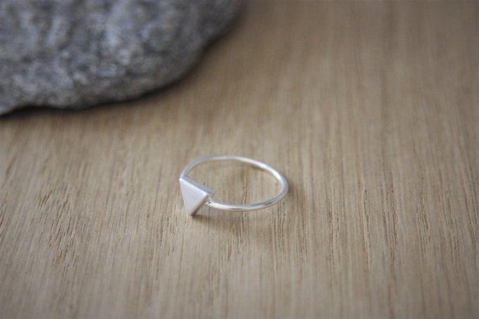 Bague triangle en argent massif 