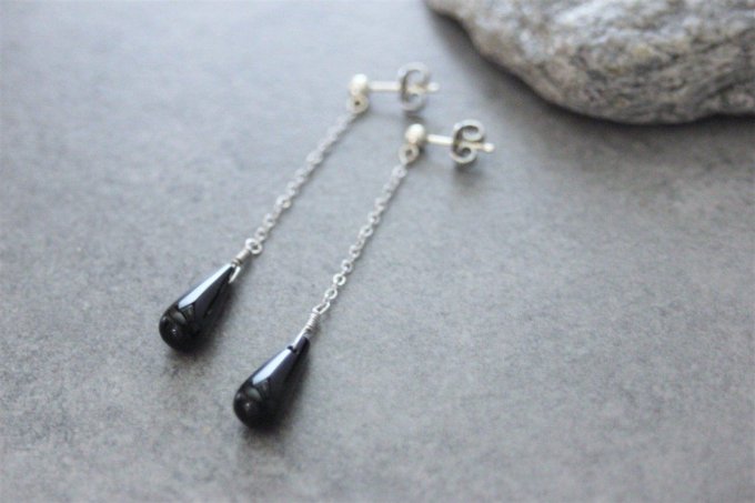Boucles d'oreilles pendantes en onyx noir et argent massif
