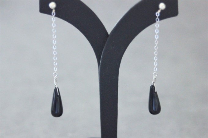 Boucles d'oreilles pendantes en onyx noir et argent massif