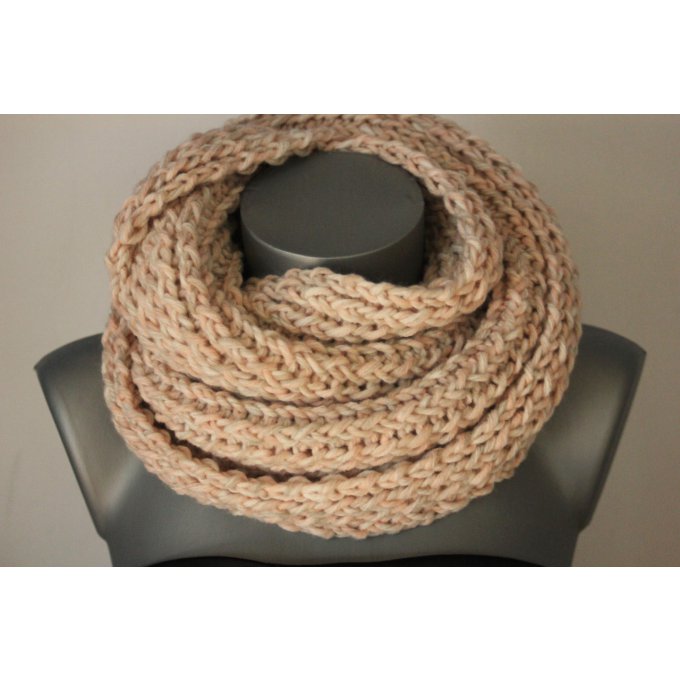 Snood - écharpe en laine beige rosé chiné