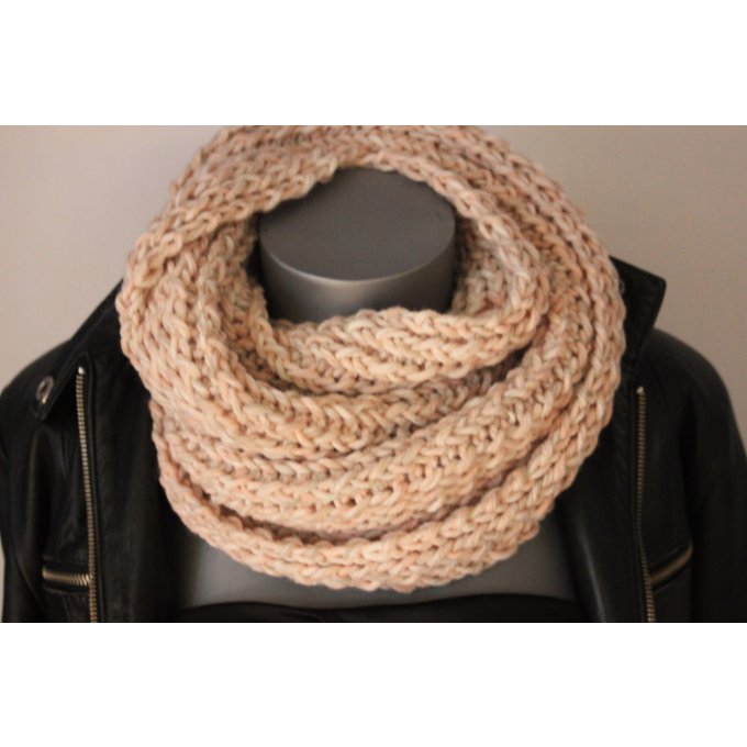 snood en laine rose nude