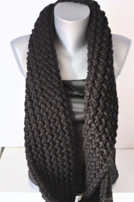 Echarpe snood en laine noire