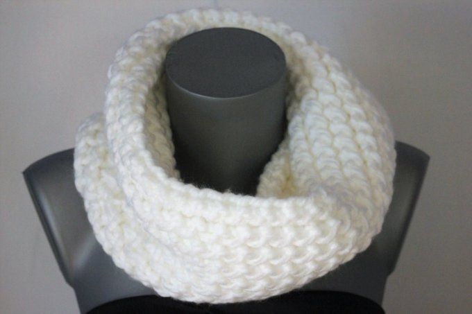 Snood laine blanche oversize 