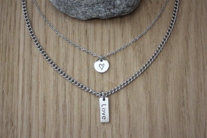 Collier acier inoxydable multi-rangs avec médaille coeur et plaque love