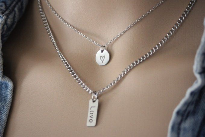 Collier acier inoxydable multi-rangs avec médaille coeur et plaque love