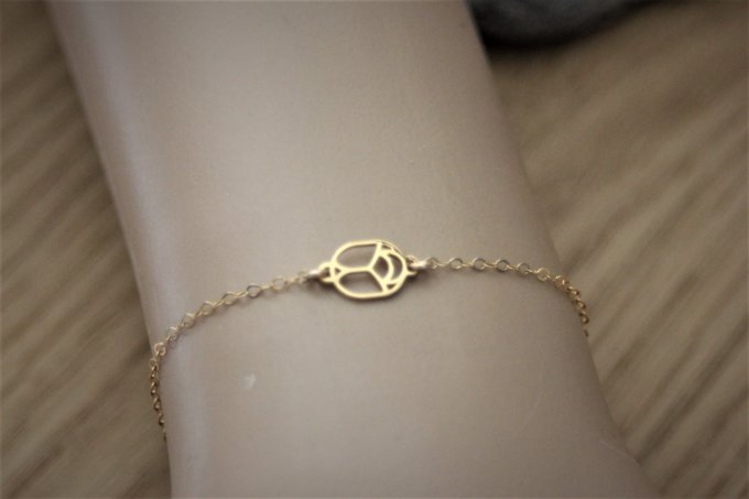 Bracelet minimaliste en or Gold Filled scarabée porte bonheur