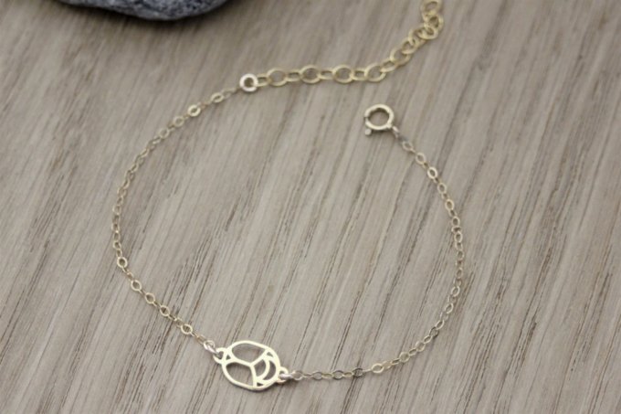 Bracelet minimaliste en or Gold Filled scarabée porte bonheur