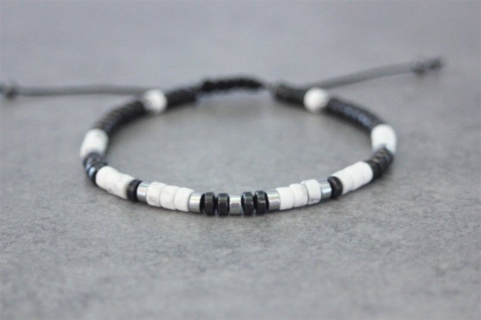 Bracelet perles heishi en howlite blanche, hématite et hématite argentée