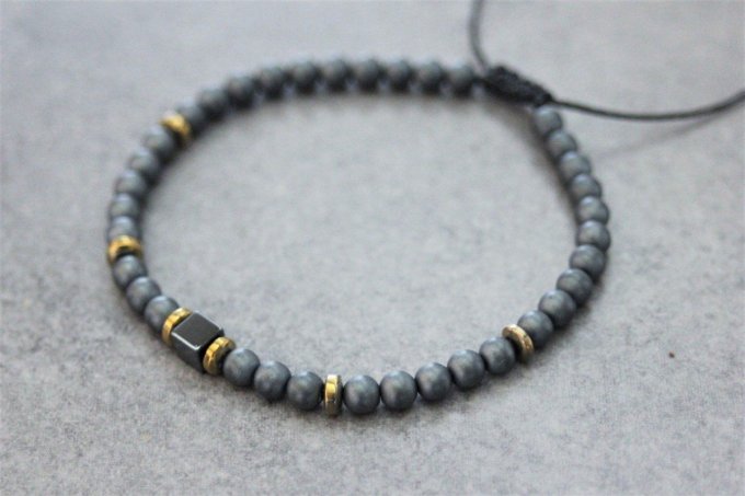 Bracelet perles hématite mat, hématite doré et perle cube