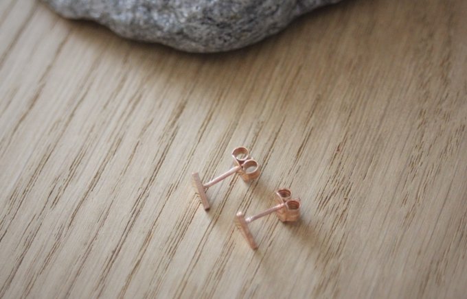 Boucles d'oreilles petit triangle en or rose