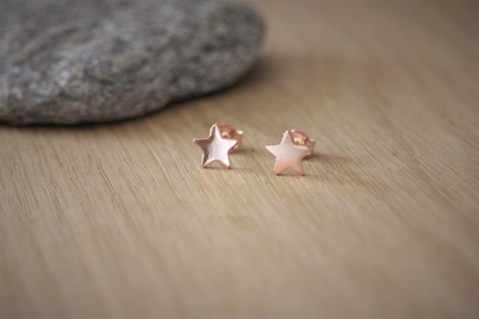 Boucles d'oreilles étoile en or rose