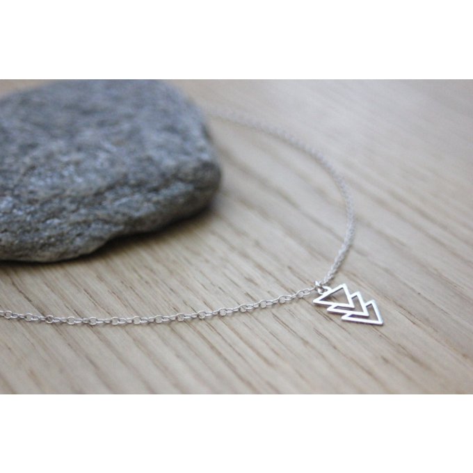 Collier argent massif pendentif 3 triangles