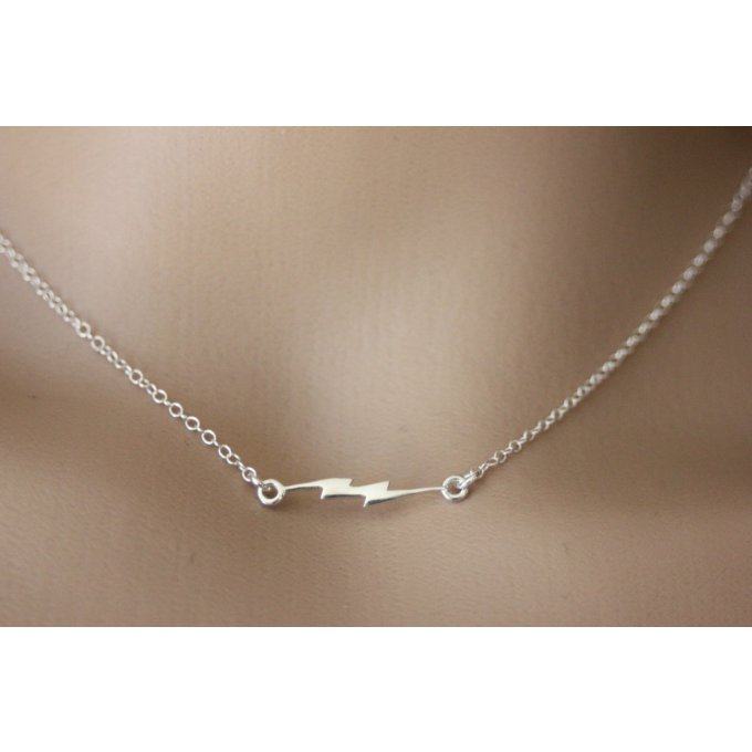 collier éclair minimaliste en argent