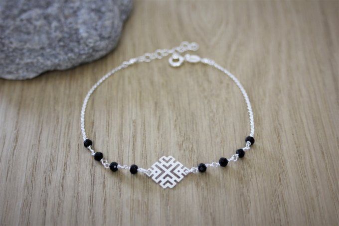 Bracelet argent losange mandala et perles cristal noir