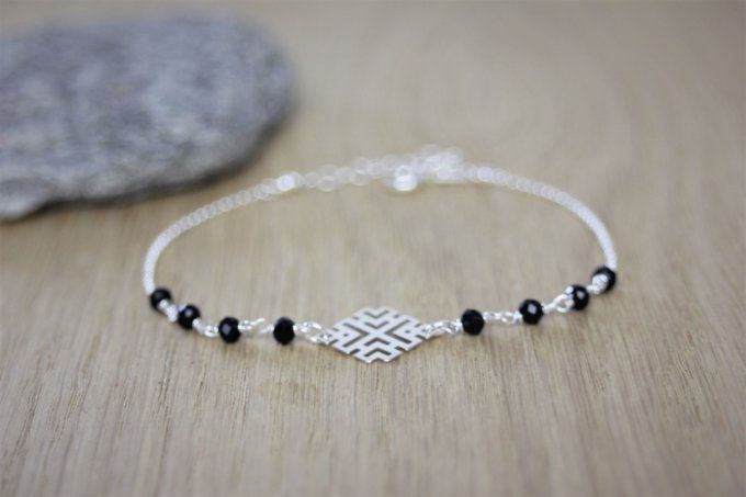 Bracelet argent losange mandala et perles cristal noir