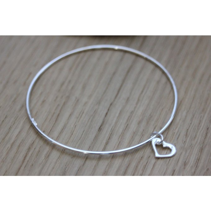 Bracelet jonc en argent massif avec breloque coeur