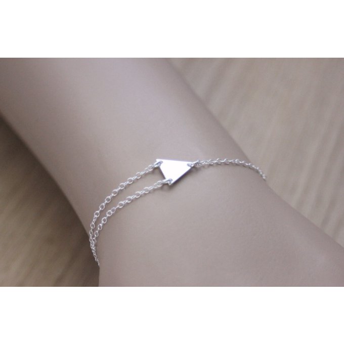 Bracelet asymétrique triangle en argent massif