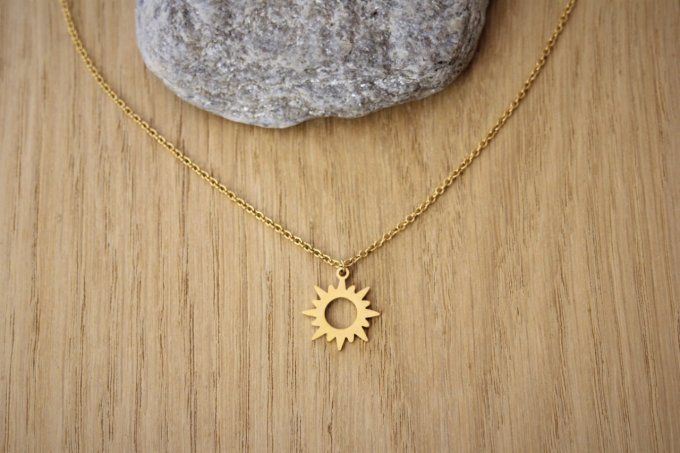 Collier acier inoxydable doré pendentif soleil