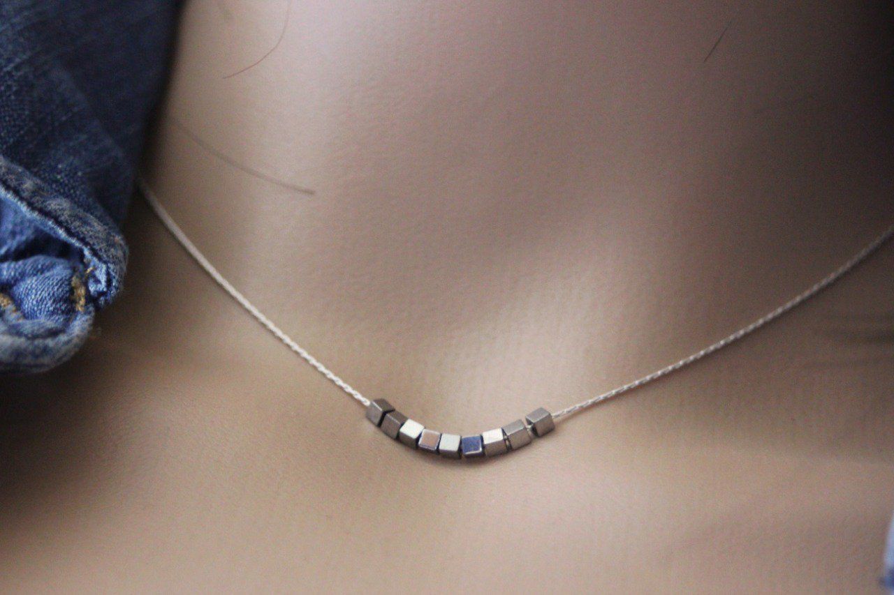 Collier argent massif petits cubes en hématite argentée 2mm