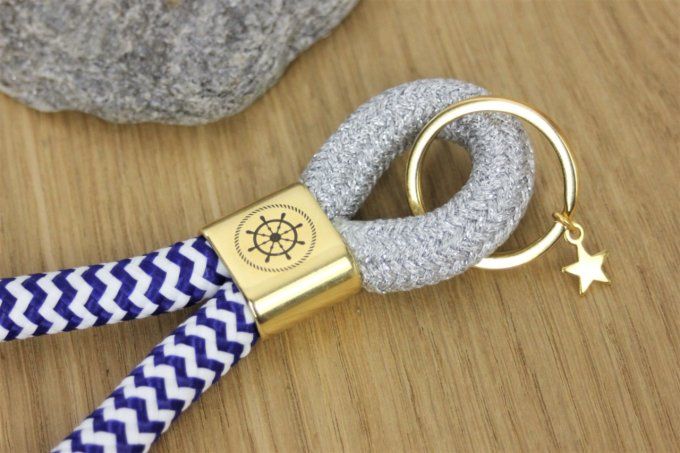 Porte clé XL argenté et bleu marine blanc doré à l'or fin