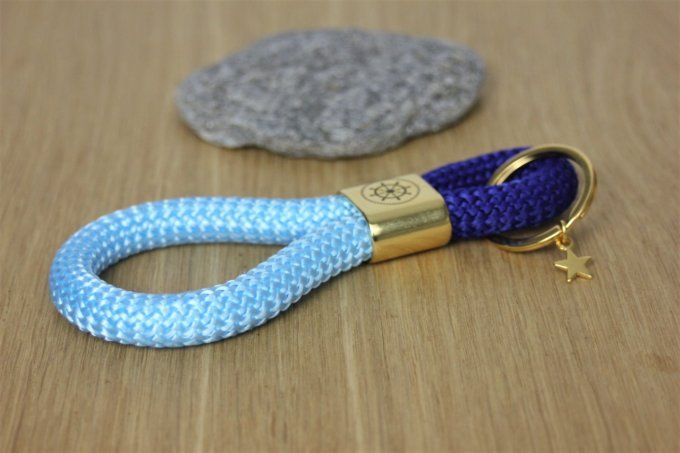 Porte clé XL bleu ciel et bleu marine, doré à l'or fin