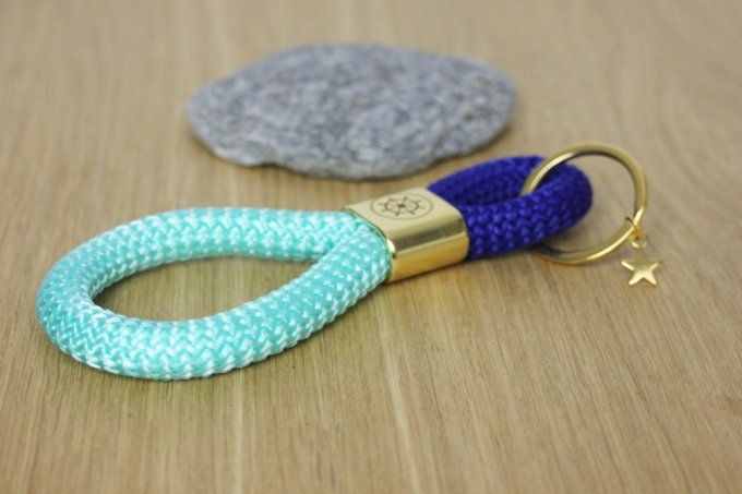 Porte clé XL vert aqua et bleu marine, doré à l'or fin