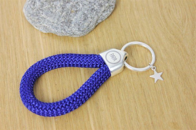 Porte clé XL en corde de voile bleu et métal plaqué argent 