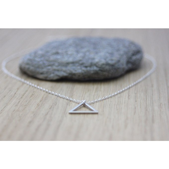 collier triangle en argent