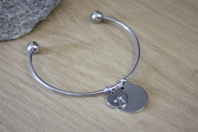 Bracelet jonc en acier inoxydable breloque médailles à graver et étoile 